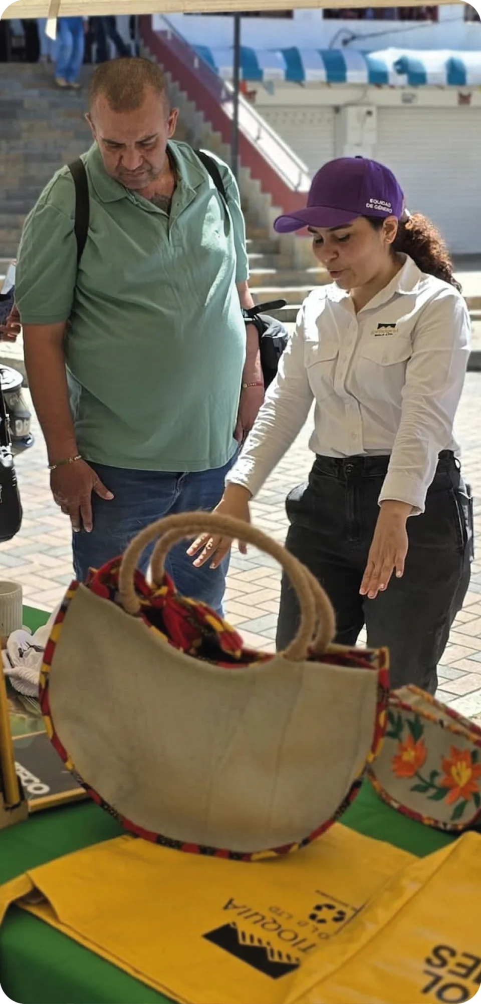 Acompañamiento a una muestra de emprendimientos locales